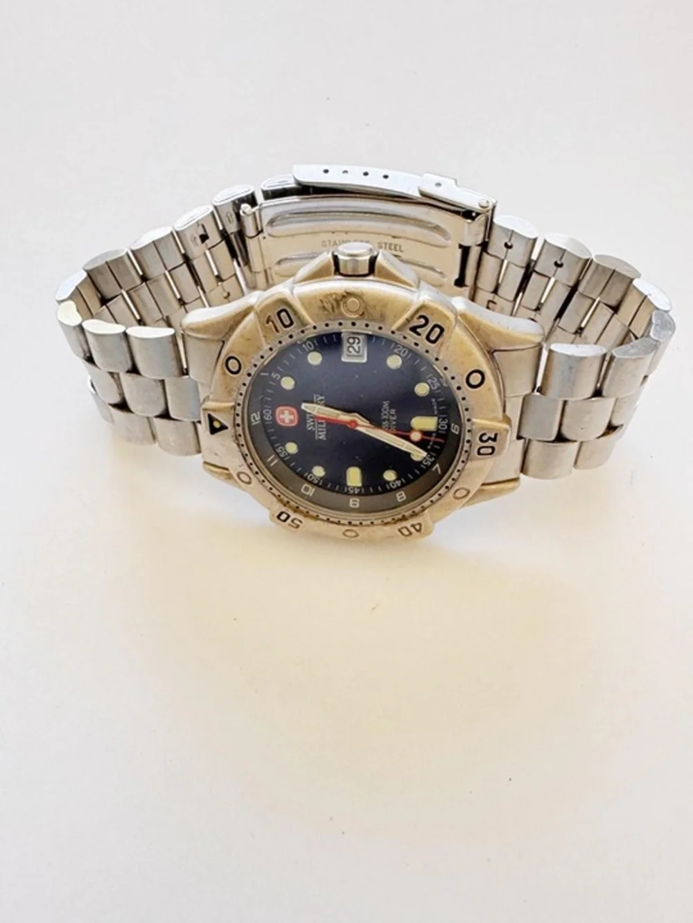 Swiss Military Men’s Diver Watch 100M Black Dial Stainless Steel 38mm Running